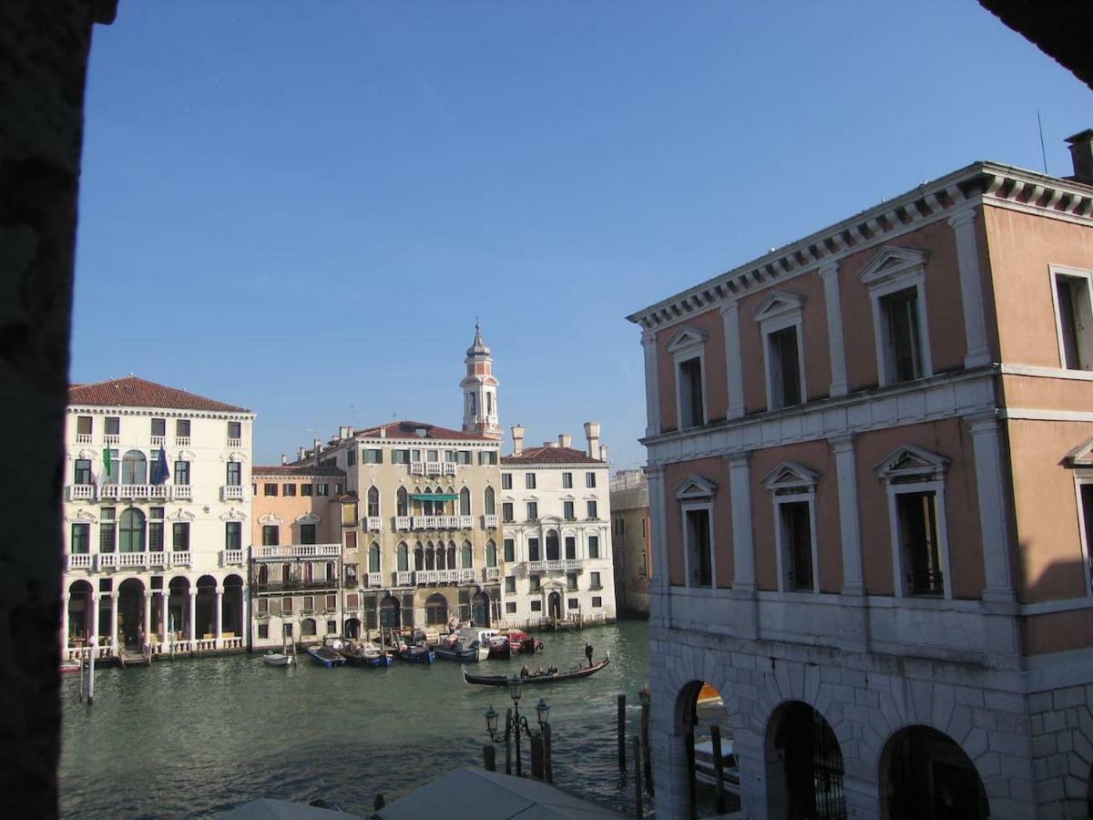 Loft Overlooking The Grand Canal Венеция Екстериор снимка