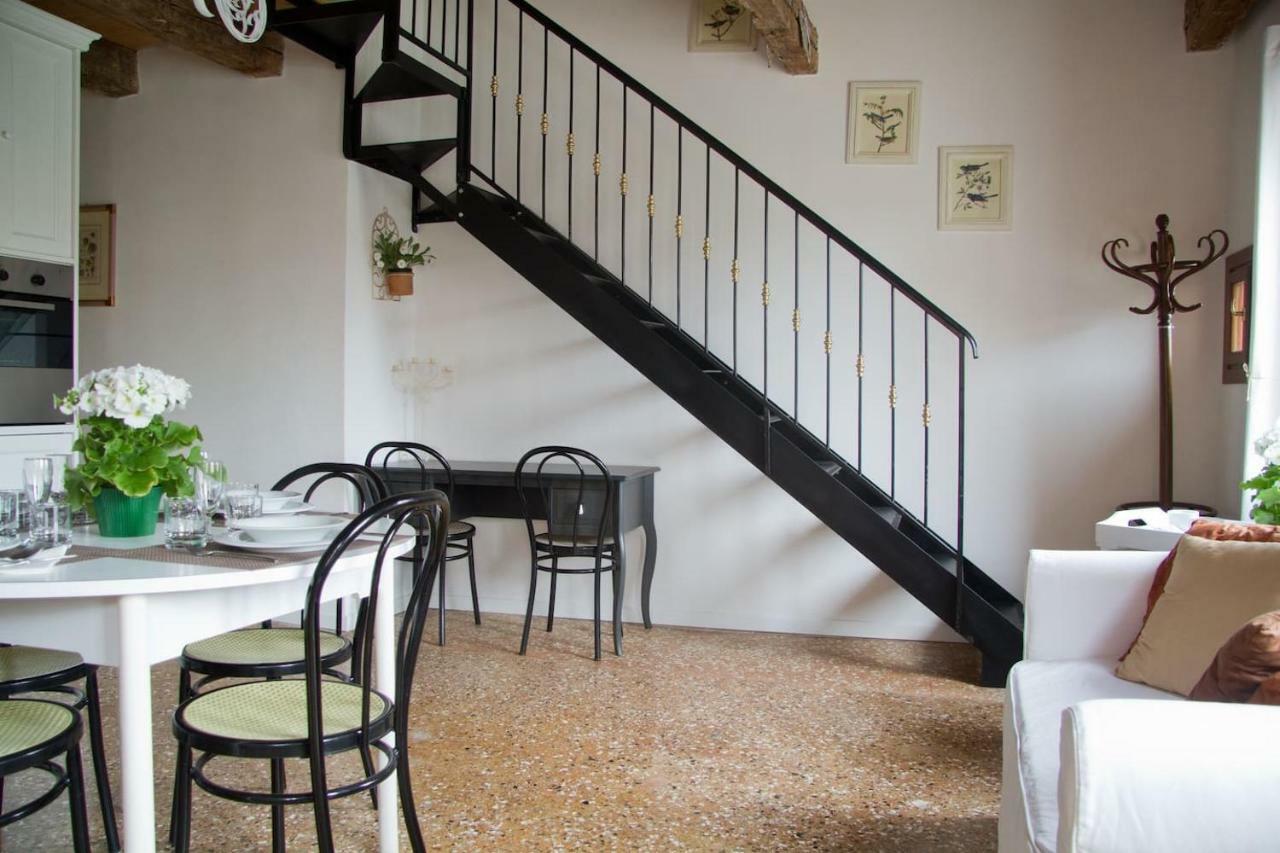 Loft Overlooking The Grand Canal Венеция Екстериор снимка